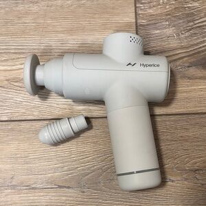 Hypervolt go 2 percussion massage device